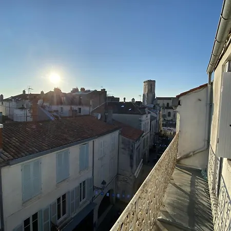 Beautiful With Balcony Near The Old Port Appartement *