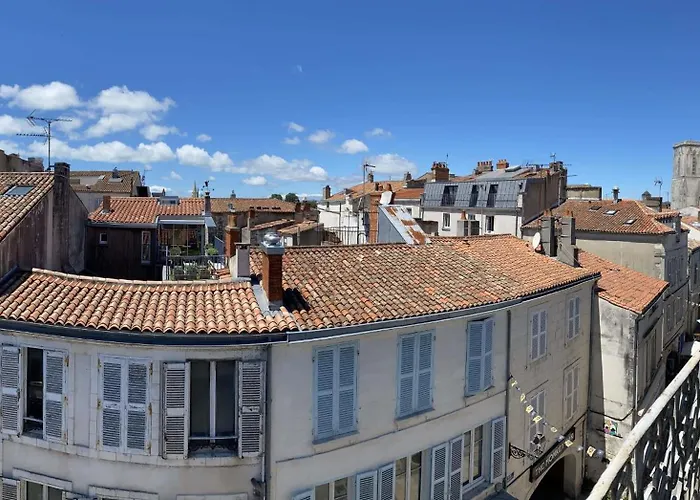 Beautiful With Balcony Near The Old Port لا روشيل
